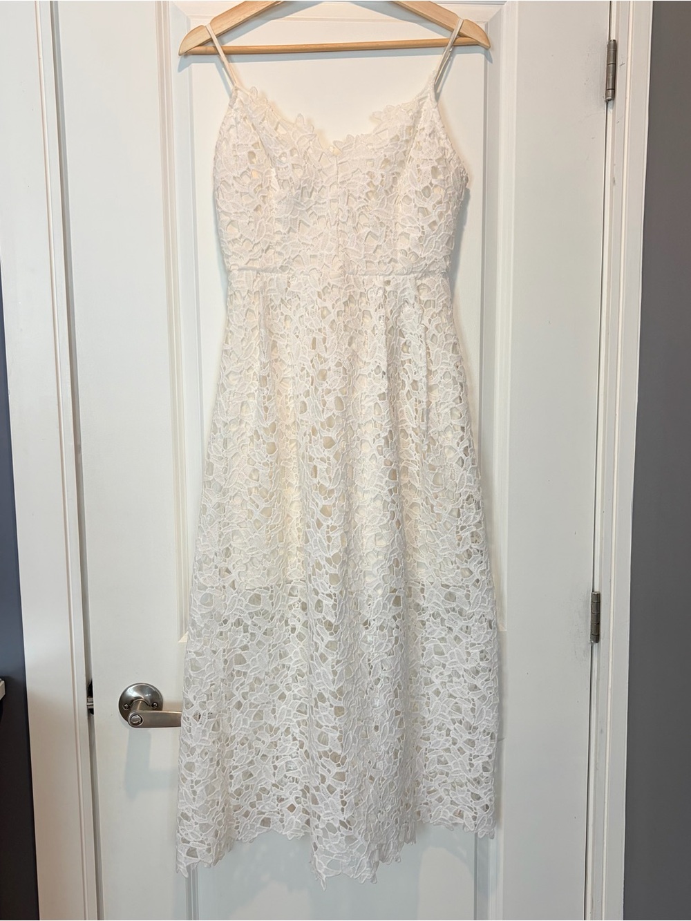 ASTR the Label White Floral Lace A-Line Midi Dress, Size M - Picture 3 of 7
